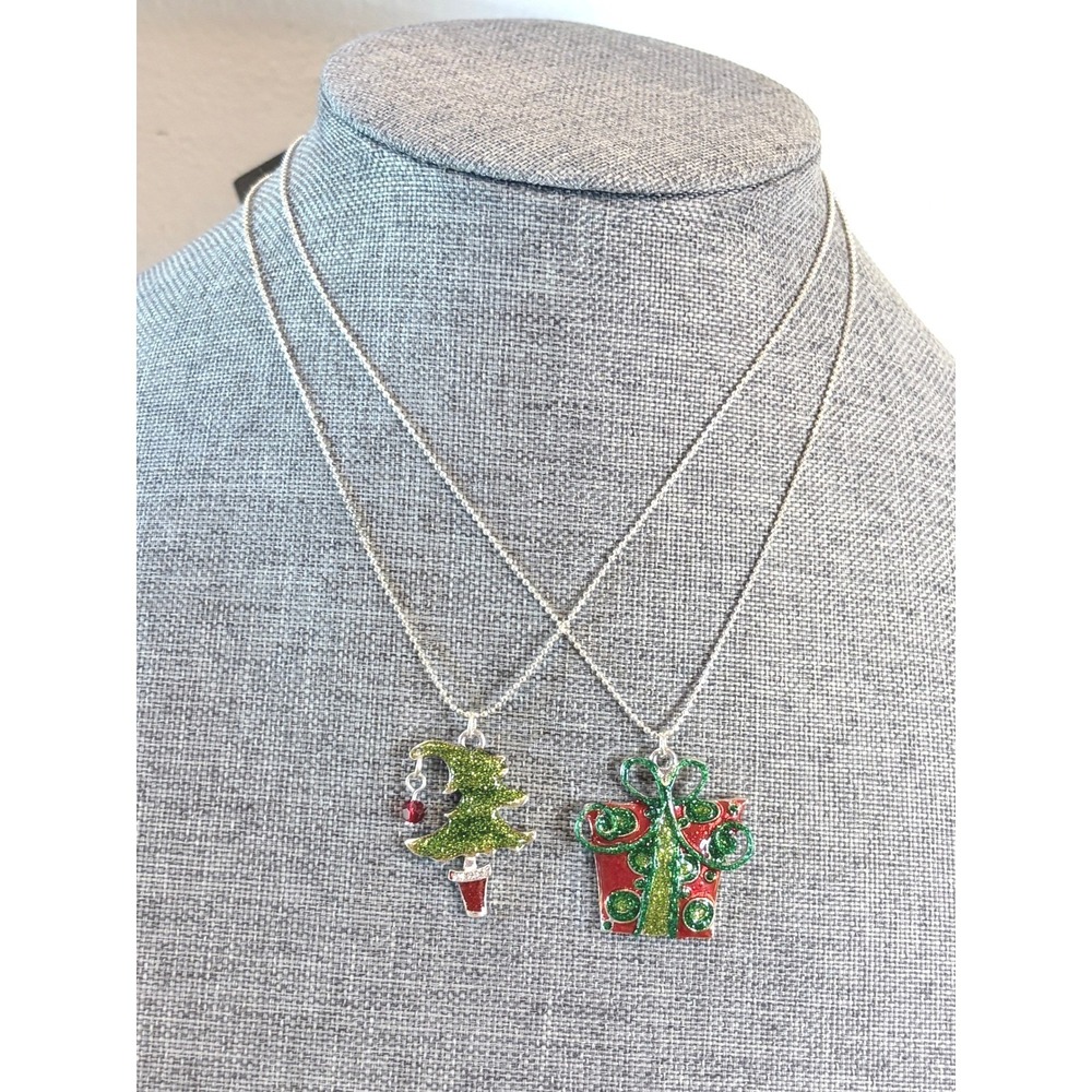 Seasons Christmas Tree & Gift Box Pendant Necklace Set New